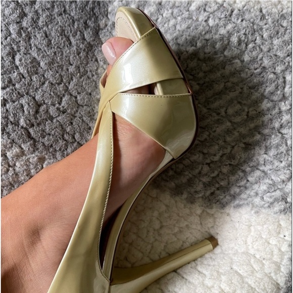 Louis Vuitton pearly heels locks gold ivory - Picture 12 of 12